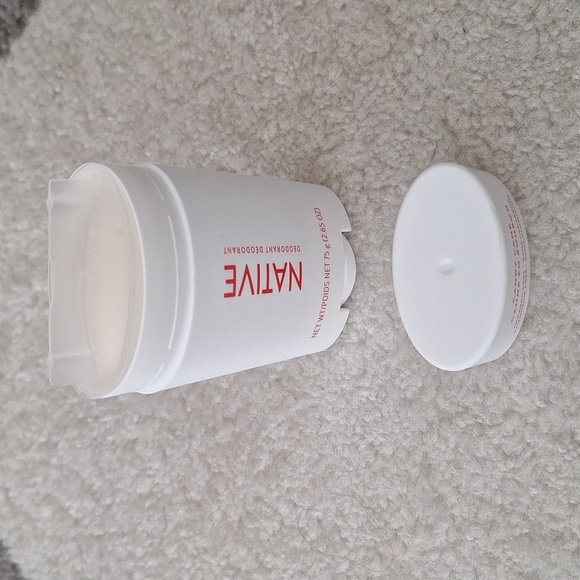 NEW NATIVE Candy Cane Deodorant Holiday - Picture 3 of 3